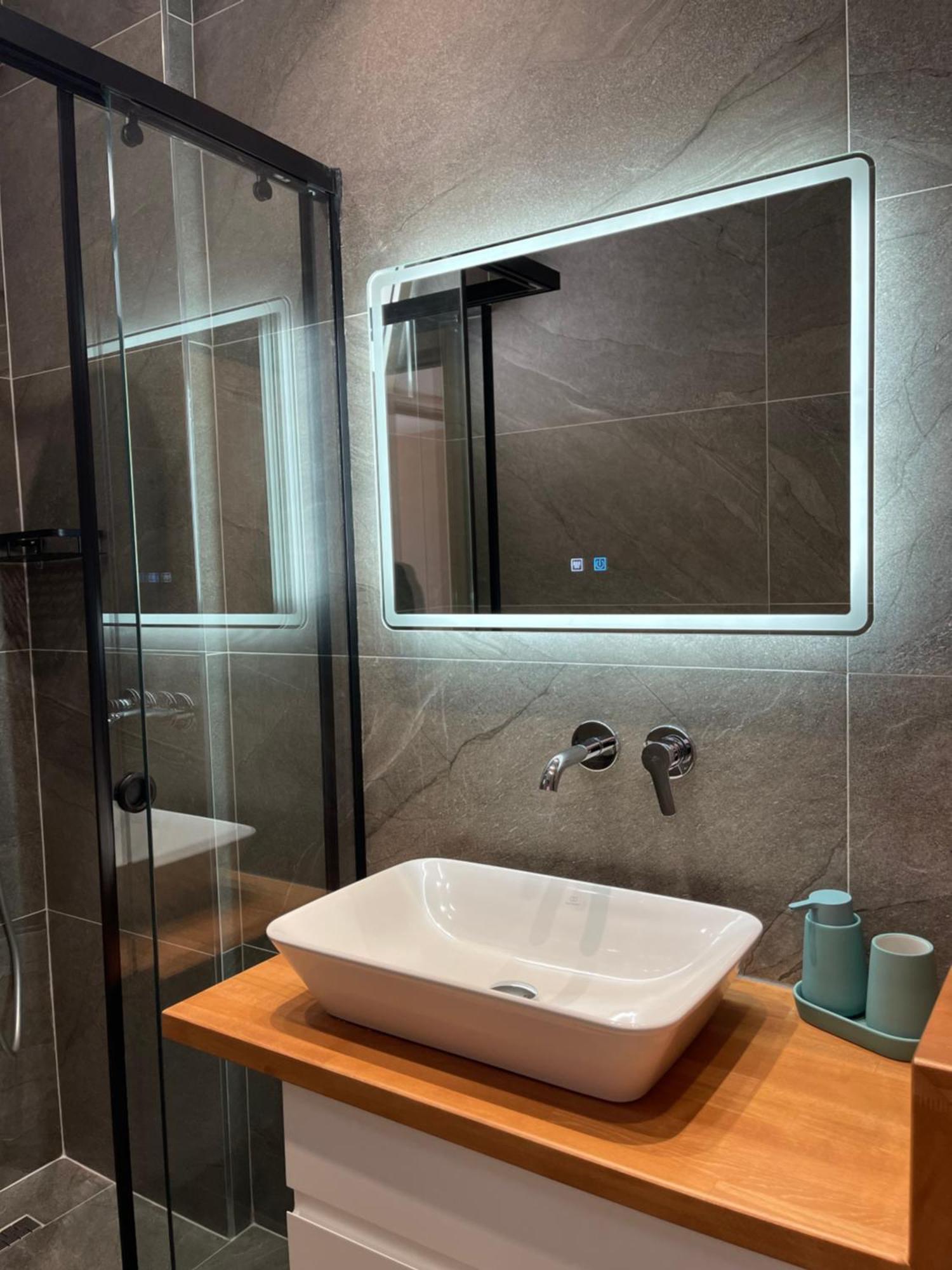 George Apartments Himare Luaran gambar