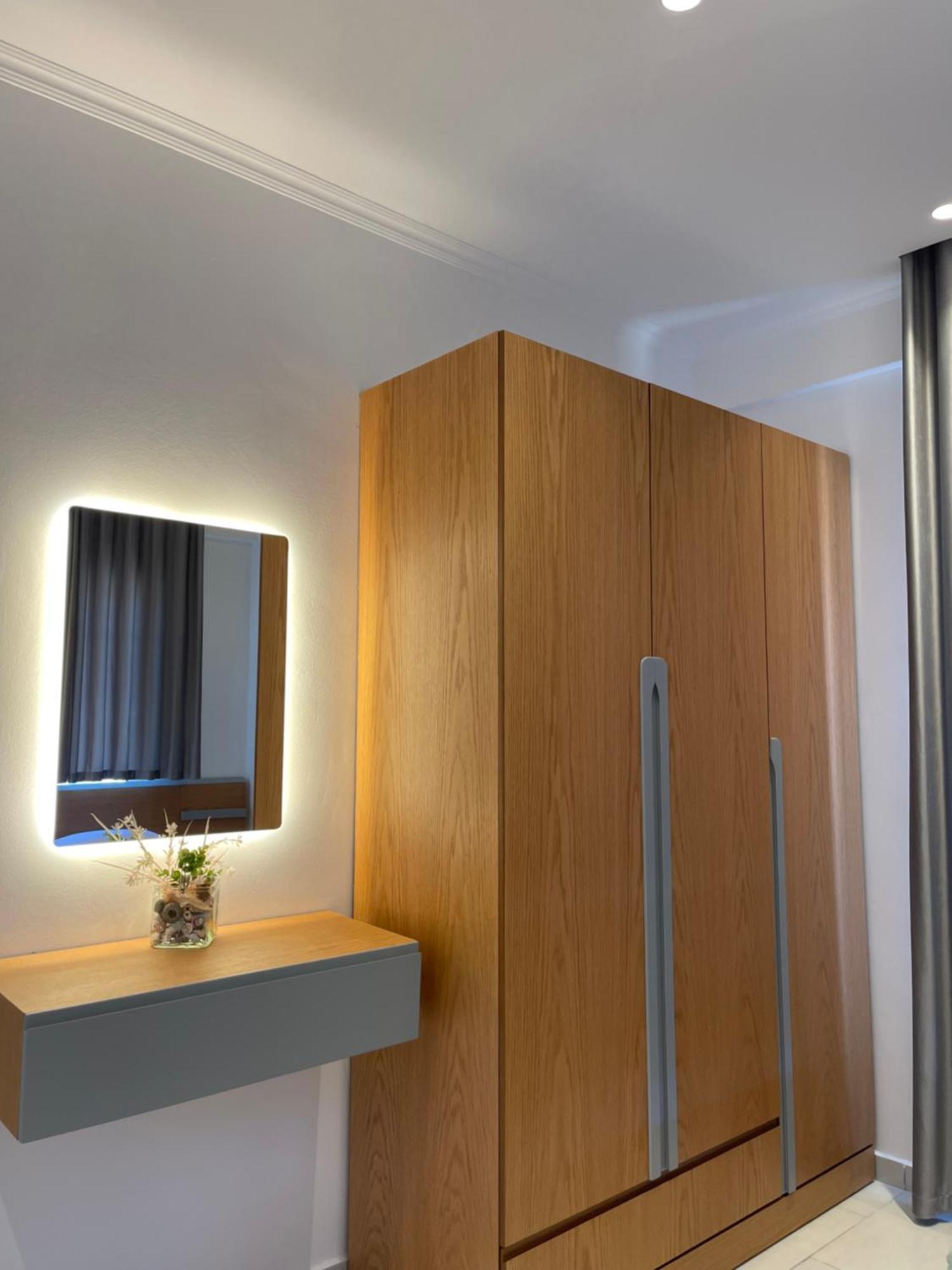 George Apartments Himare Luaran gambar